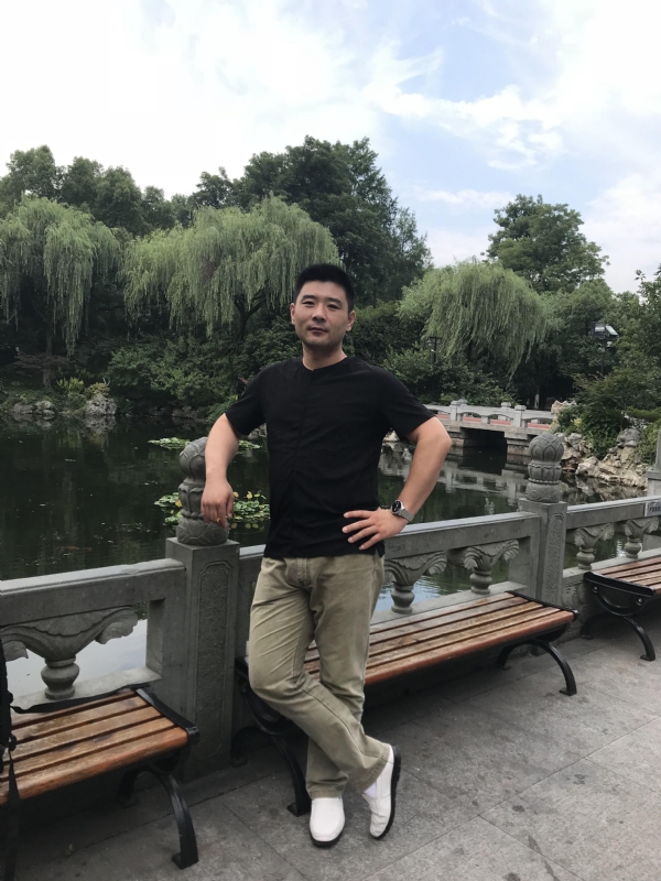 未来可期的第一张照片--咸阳相亲服务中心