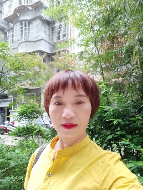 小瓶子的第二张照片--咸阳相亲服务中心