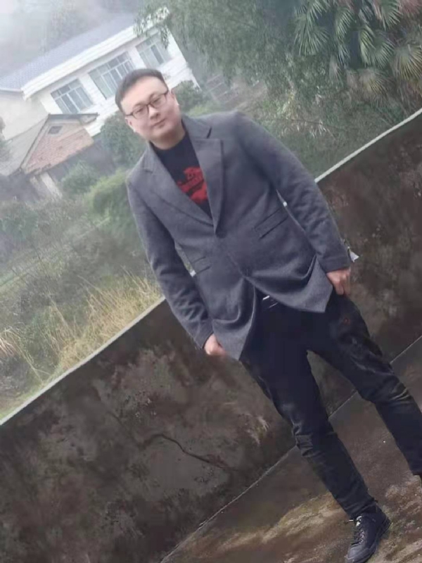 冰城的第一张照片--咸阳相亲服务中心