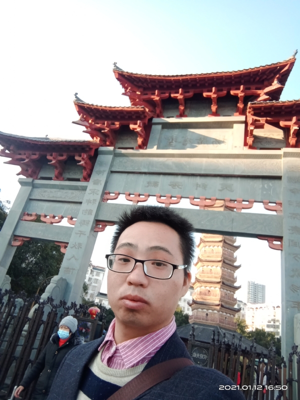 碧血丹心的第一张照片--咸阳相亲服务中心