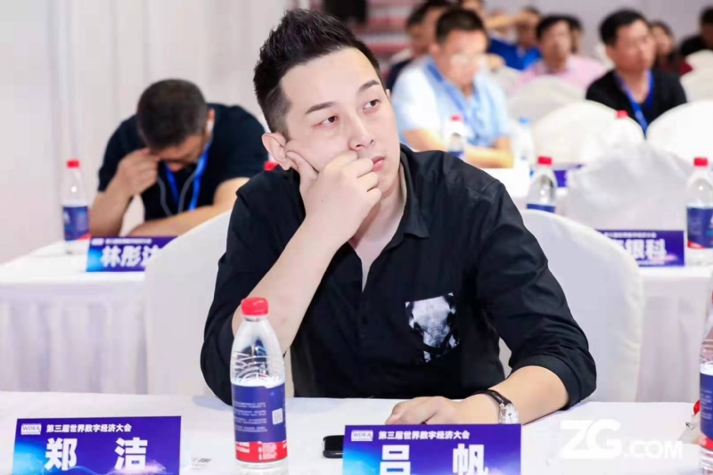 一生摯愛的第一张照片--咸阳相亲服务中心