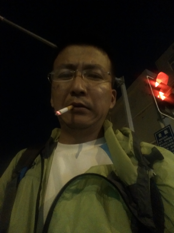 认真的生活的第一张照片--咸阳相亲服务中心