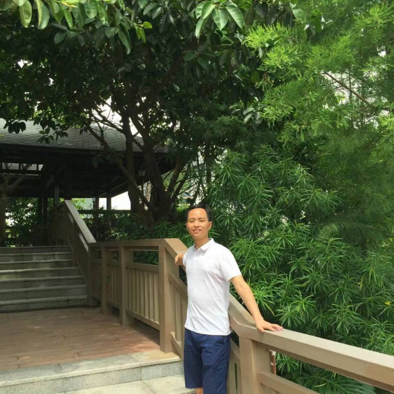 教书育人的第一张照片--咸阳相亲服务中心
