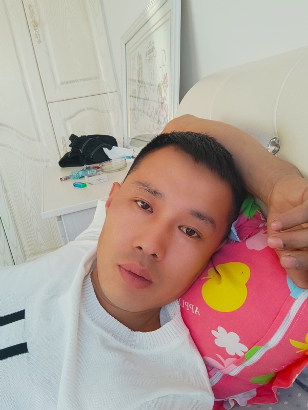 一个人的第一张照片--咸阳相亲服务中心