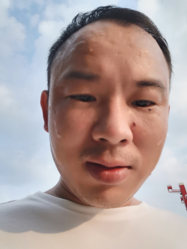 唐老鸭的第一张照片--咸阳相亲服务中心