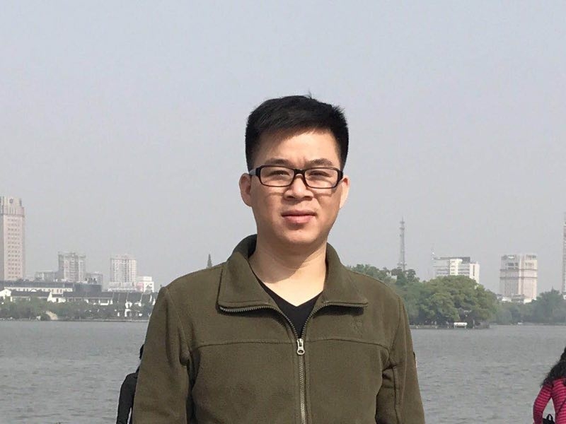 孔雀鱼的第一张照片--咸阳相亲服务中心