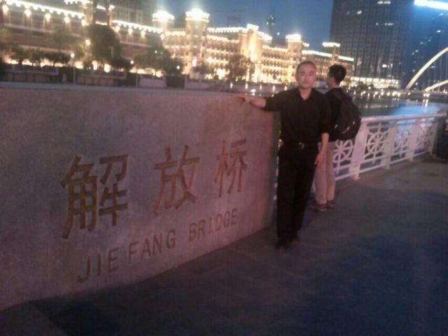 海阔天空的第一张照片--咸阳相亲服务中心