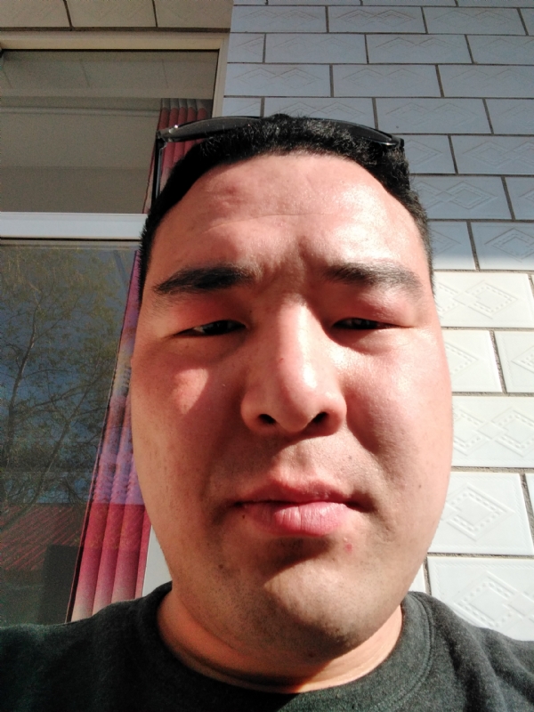 一羽垂天的第三张照片--咸阳相亲服务中心