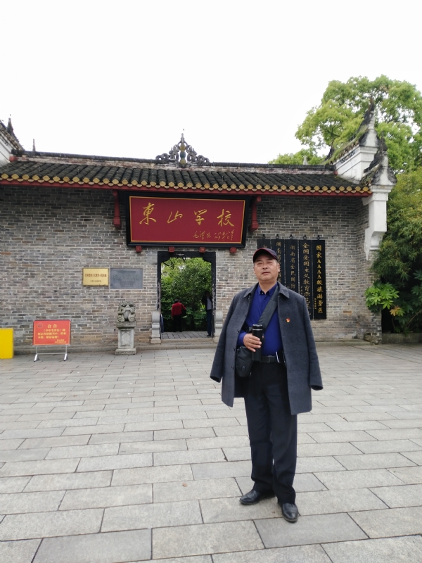 孤独的老帅的第二张照片--咸阳相亲服务中心