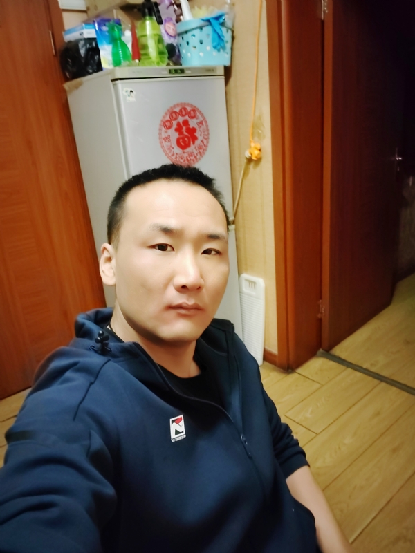 子昂的第一张照片--咸阳相亲服务中心