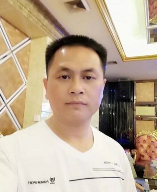 小梁的第一张照片--咸阳相亲服务中心