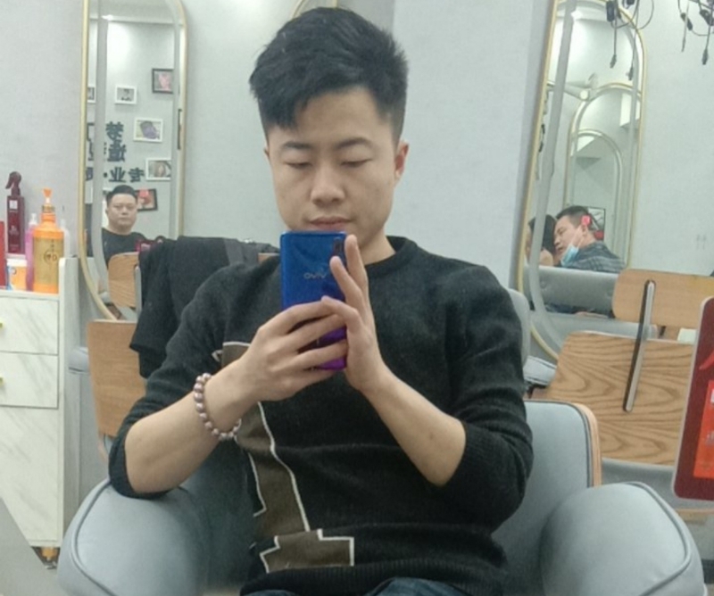 无法自拔的第一张照片--咸阳相亲服务中心