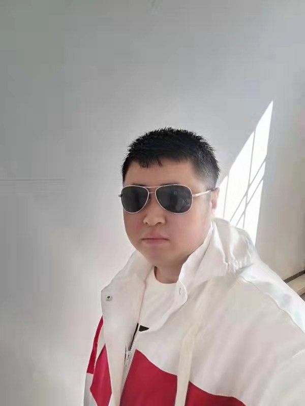 大漠叔叔的第一张照片--咸阳相亲服务中心