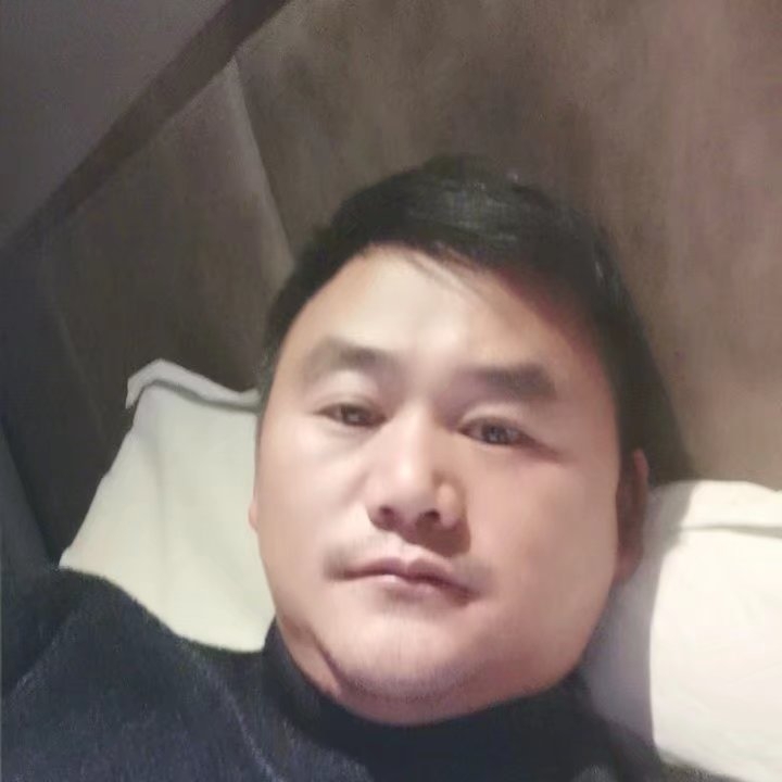 奔跑的第三张照片--咸阳相亲服务中心