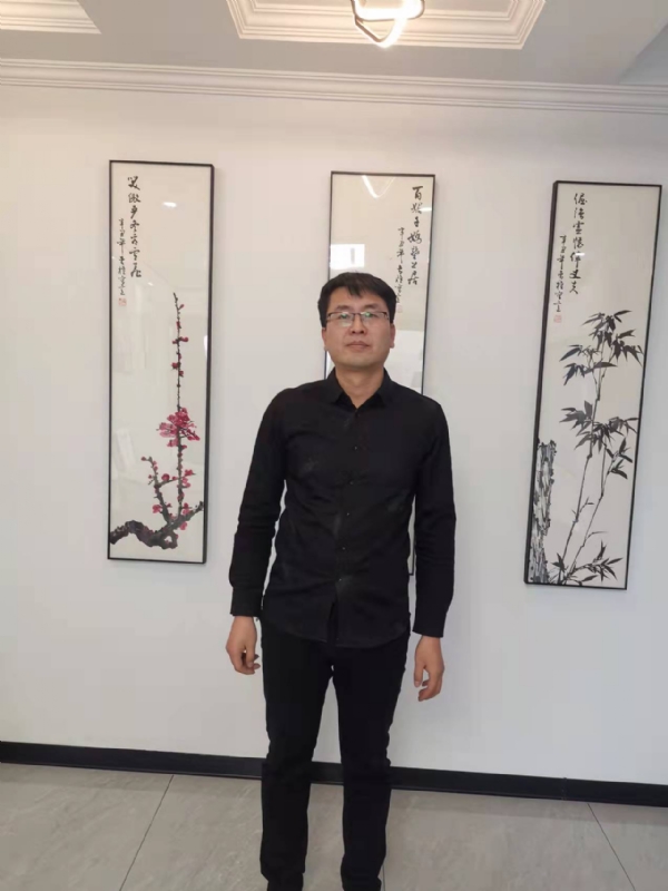 情义比天高的第一张照片--咸阳相亲服务中心