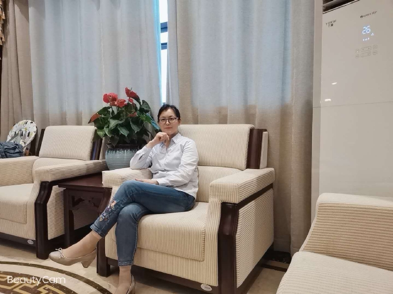 秋水伊人的第一张照片--咸阳相亲服务中心
