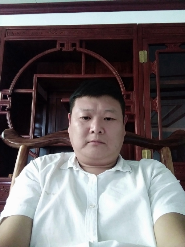 狼图腾的第一张照片--咸阳相亲服务中心