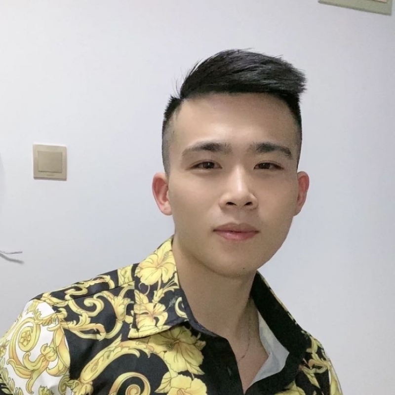 迷彩冲锋衣的第一张照片--咸阳相亲服务中心