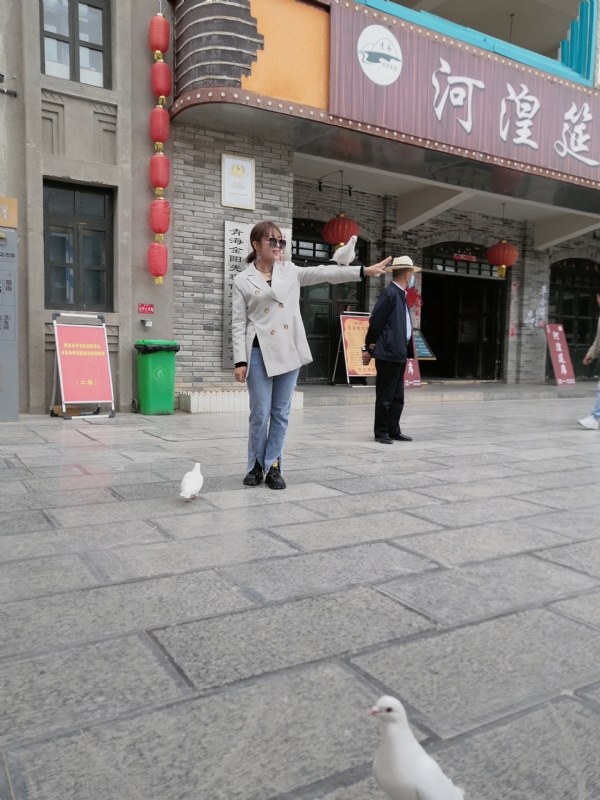 艳艳的第一张照片--咸阳相亲服务中心