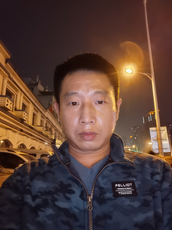 偷偷说的第一张照片--咸阳相亲服务中心