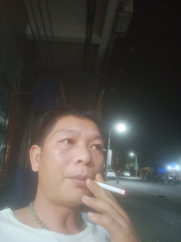 善解人意的第一张照片--咸阳相亲服务中心