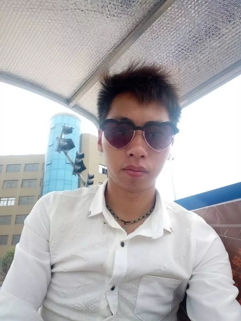 寻缘的第一张照片--咸阳相亲服务中心
