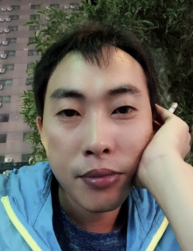 一直在路上的第一张照片--咸阳相亲服务中心