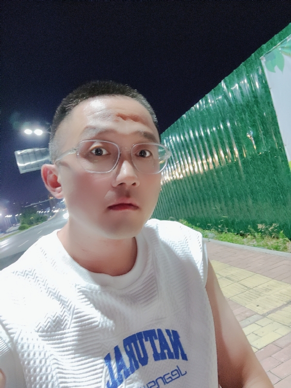清风烈酒的第一张照片--咸阳相亲服务中心
