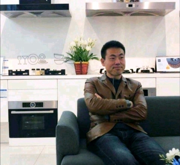 奋斗的执着的第一张照片--咸阳相亲服务中心