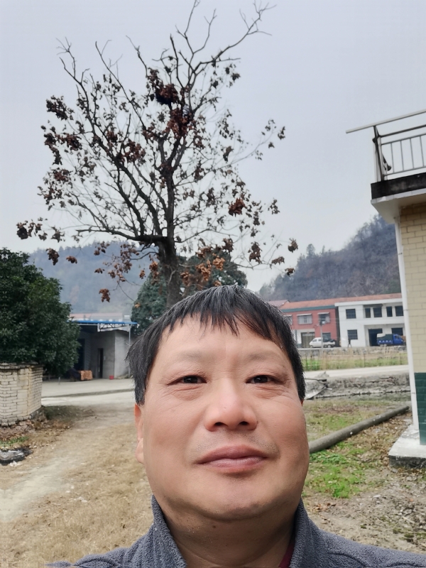 苏众青春冲浪的第一张照片--咸阳相亲服务中心