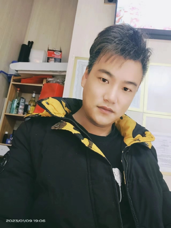 孤酒枕愁眼眠的第一张照片--咸阳相亲服务中心
