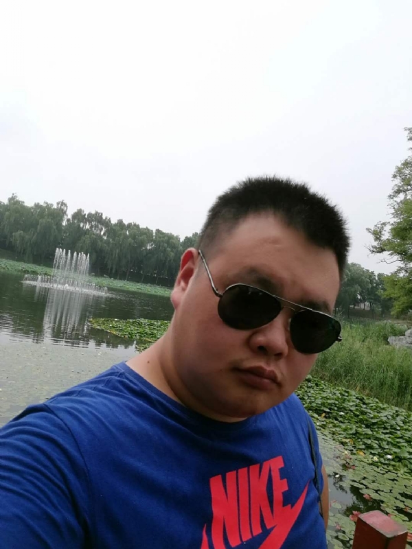 石头的第一张照片--咸阳相亲服务中心