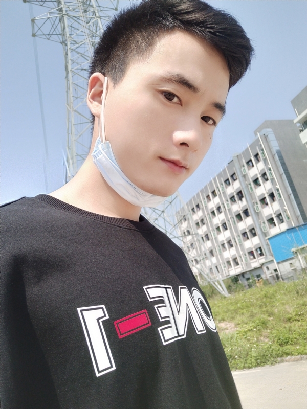 何凡的第一张照片--咸阳相亲服务中心