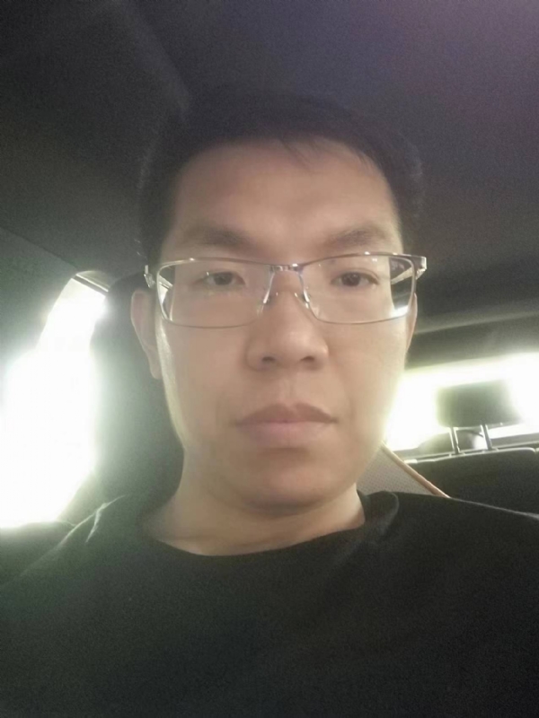 小黑包的第一张照片--咸阳相亲服务中心