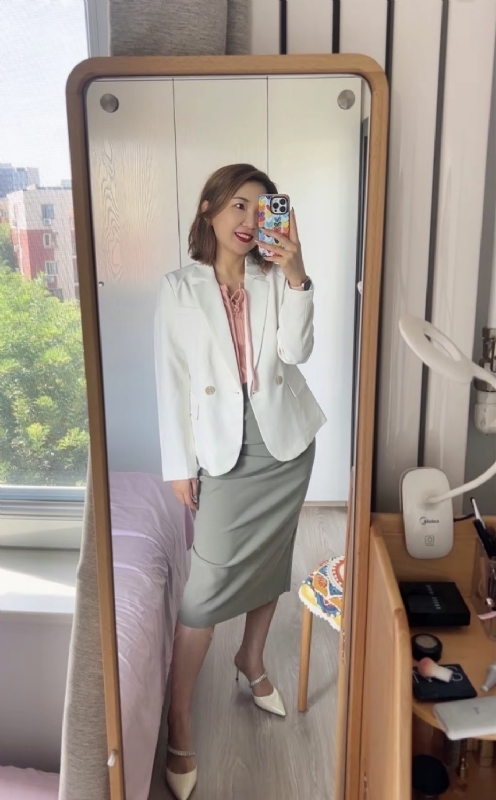丽波的第三张照片--咸阳相亲服务中心