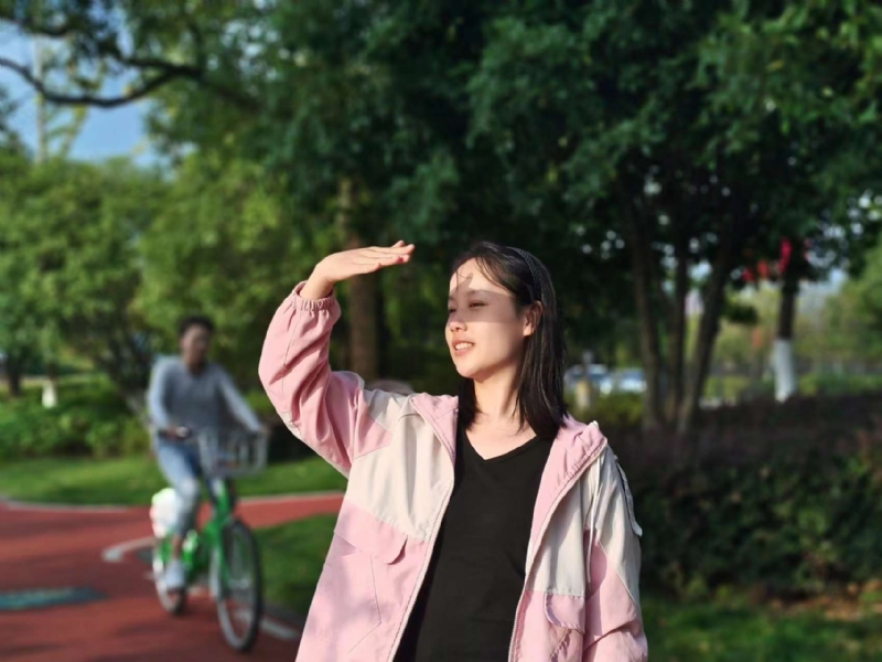 达拉崩吧的第一张照片--咸阳相亲服务中心