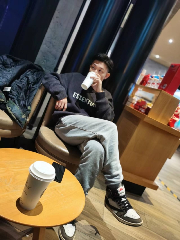 LAZY的第一张照片--咸阳相亲服务中心