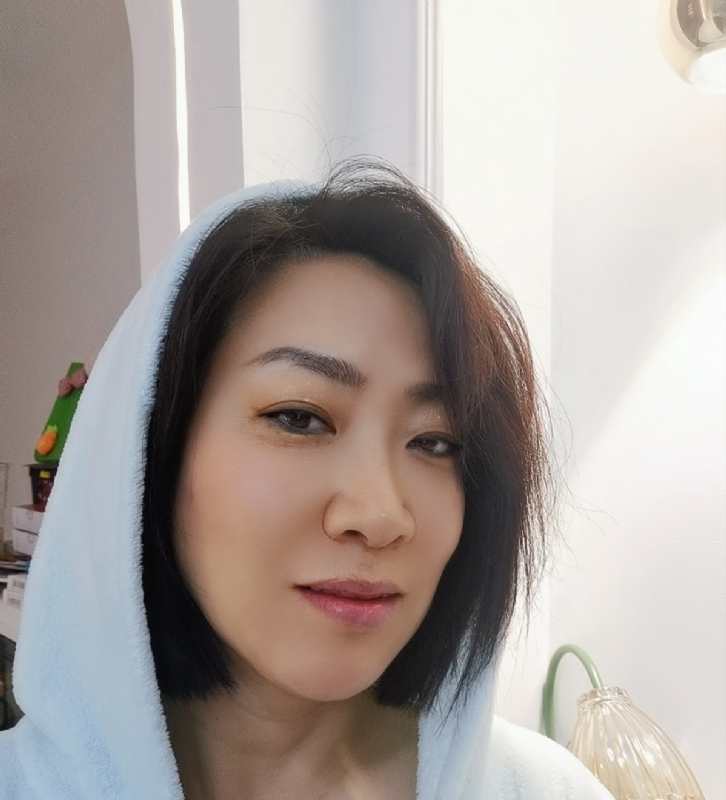 火玫瑰的第一张照片--咸阳相亲服务中心