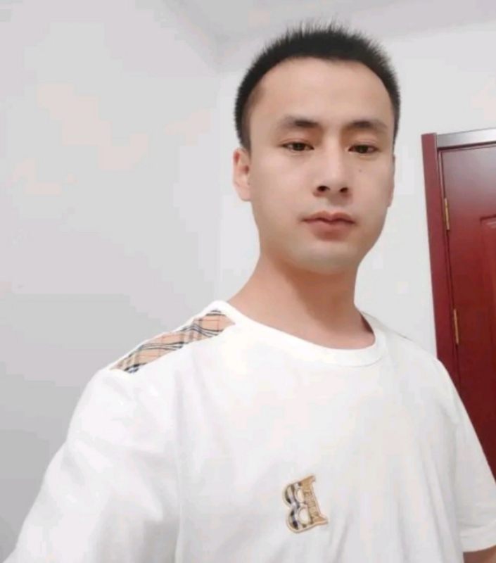海阔天空的第一张照片--咸阳相亲服务中心
