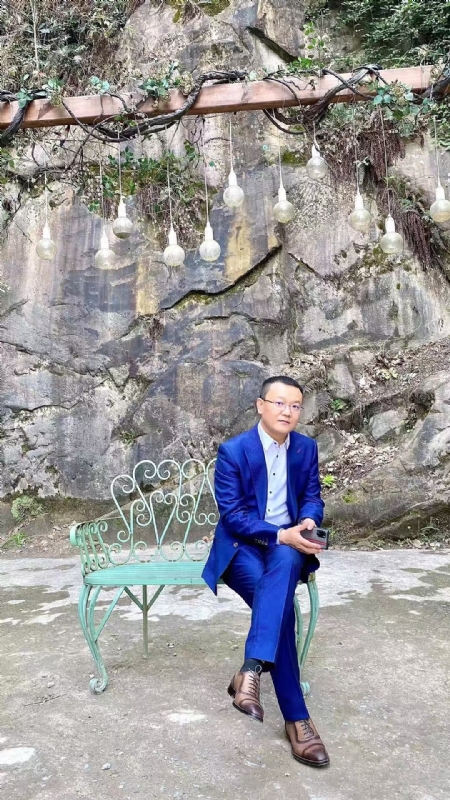 dikson的第一张照片--咸阳相亲服务中心