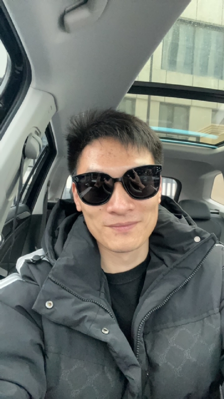 男孩的第一张照片--咸阳相亲服务中心