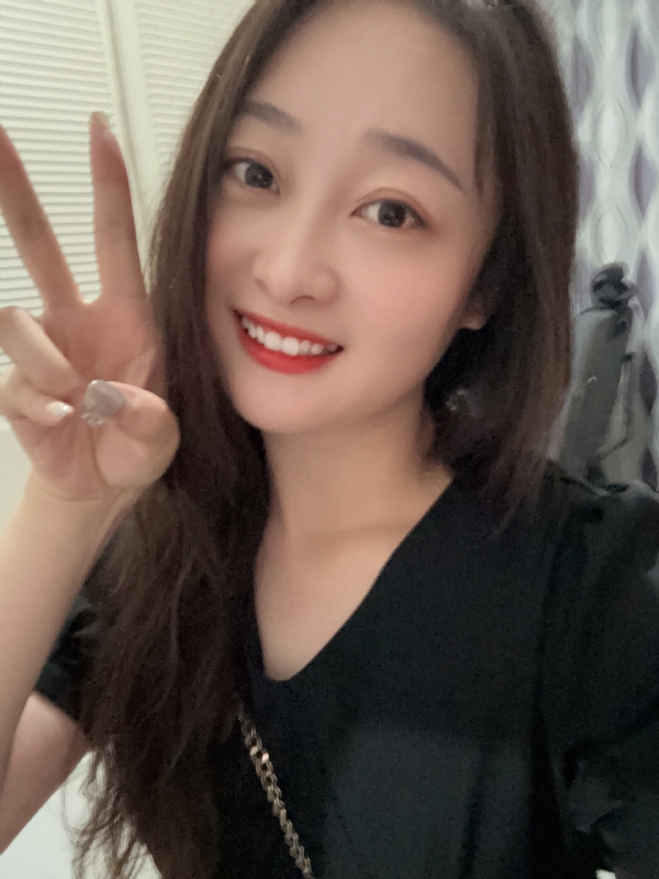 草莓的第一张照片--咸阳相亲服务中心