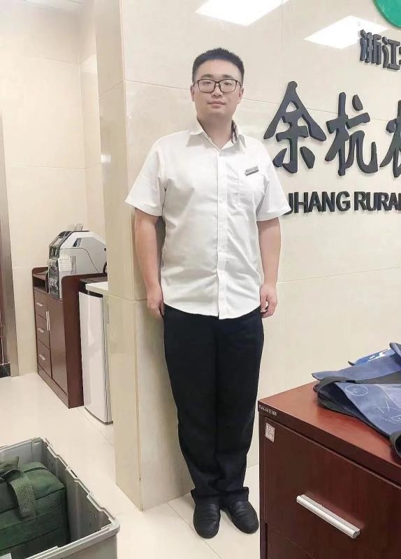 君临天下的第一张照片--咸阳相亲服务中心