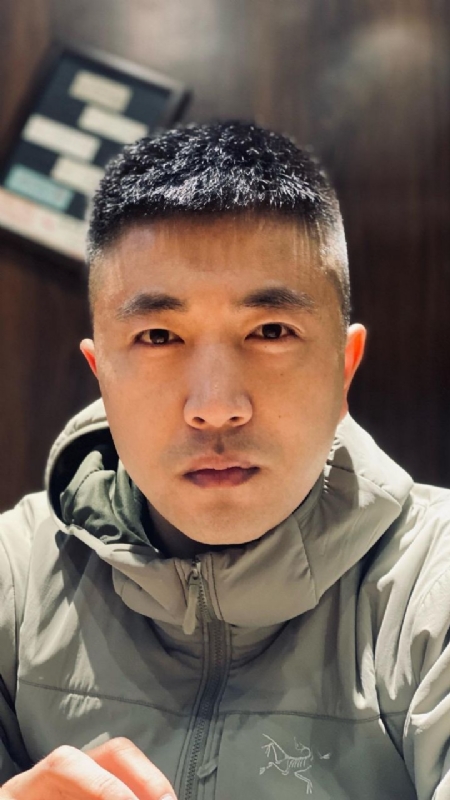 山中何缘的第一张照片--咸阳相亲服务中心