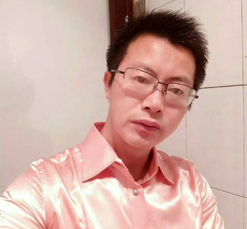亮亮的第一张照片--咸阳相亲服务中心