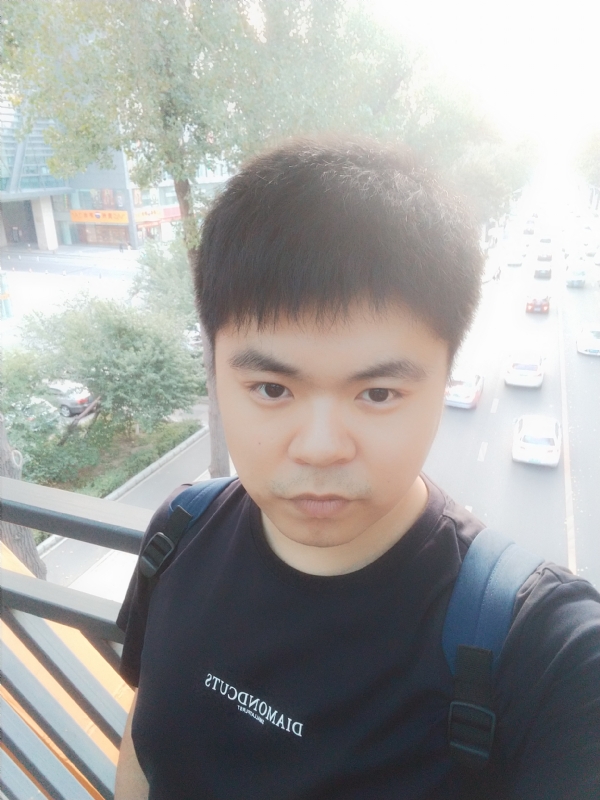 自出心裁的第一张照片--咸阳相亲服务中心