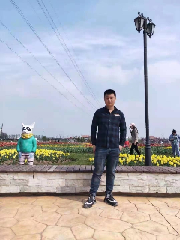 海阔天空的第一张照片--咸阳相亲服务中心
