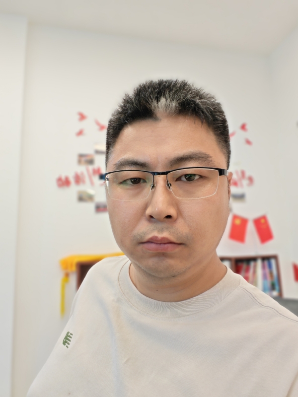 苦海寻舟的第一张照片--咸阳相亲服务中心
