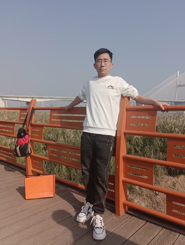 黑白的第一张照片--咸阳相亲服务中心