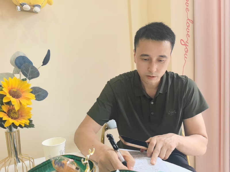 笑看一切的第二张照片--咸阳相亲服务中心